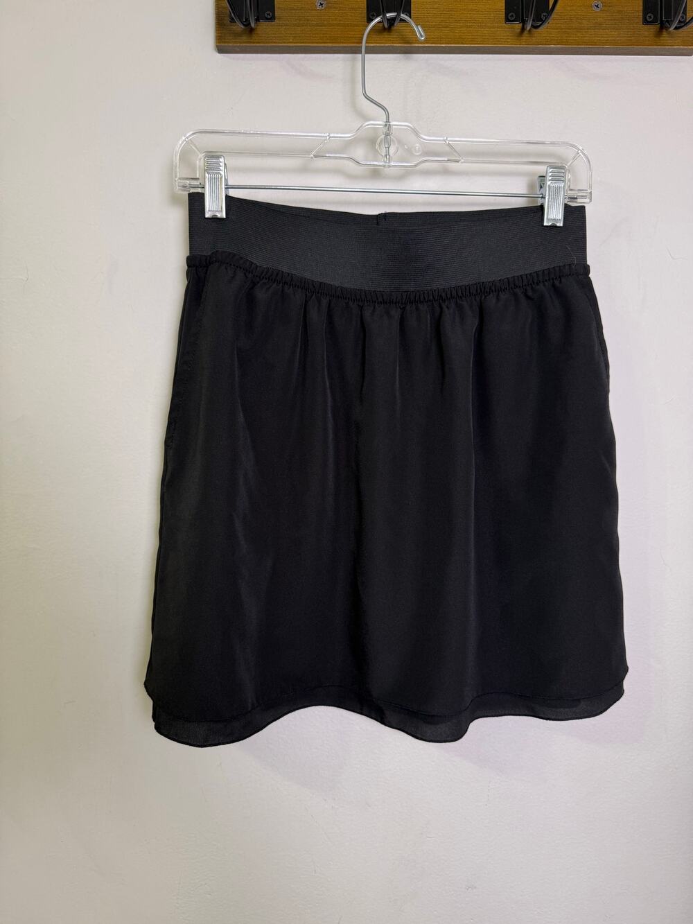Ann Taylor Loft Black Layered Mini Skirt Elastic Waist Women’s Sz 0
